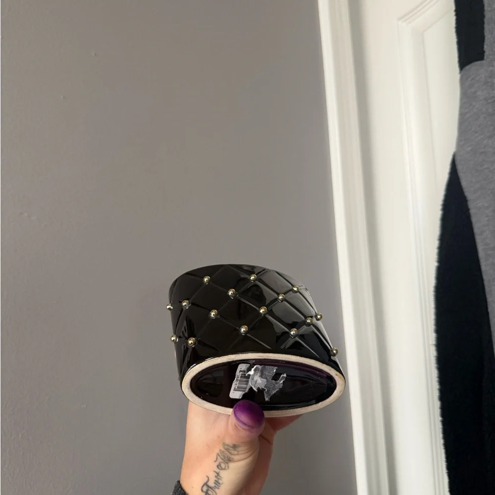 bLck ceramic vase / pencil / toothbrush holder